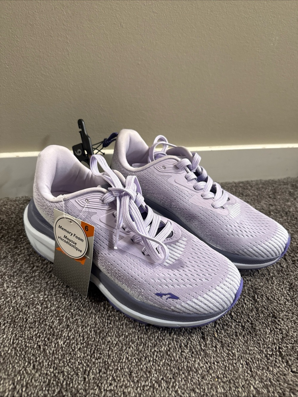 Avia Women's Memory Foam Shoes- Size 6 . New
